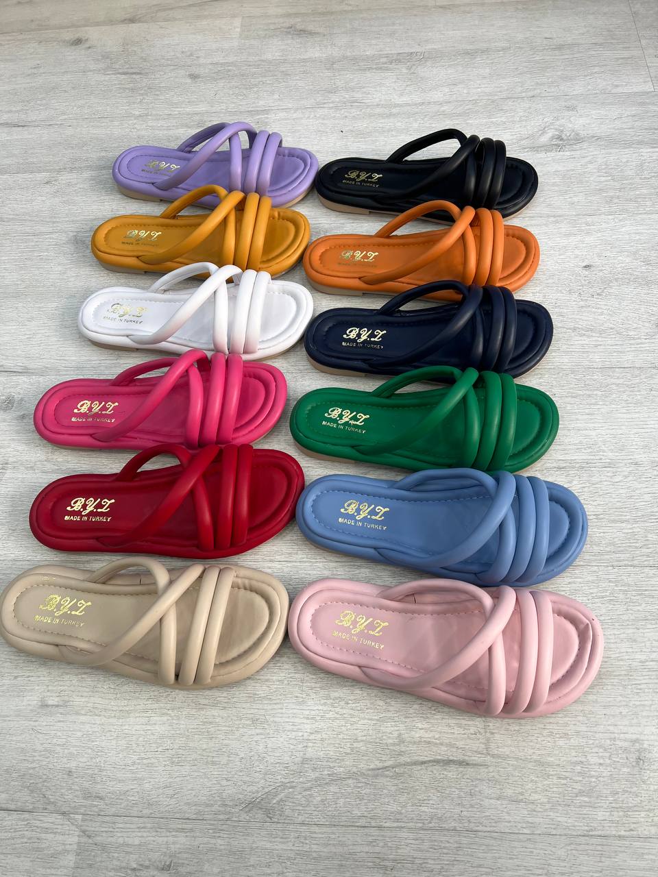 BAYAN TERLİK VE SANDALET WOMEN'S SLIPPERS AND SANDALS