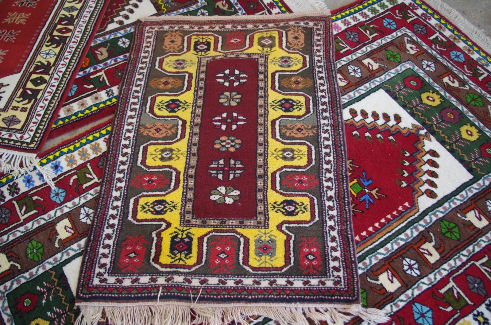 HALI SECCADE VE YOLLUK CARPET PRAYER RUGS AND RUNNERS